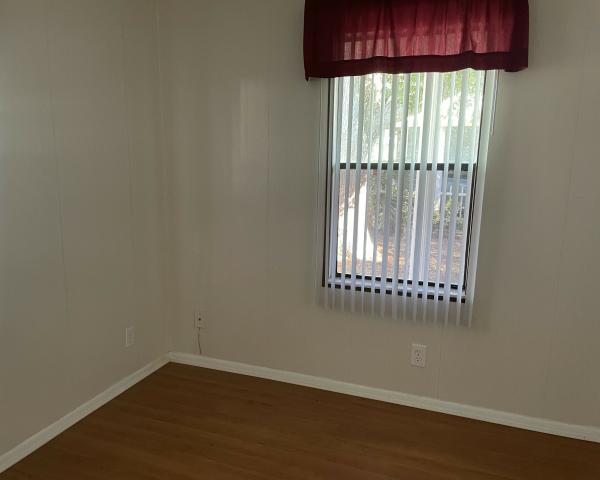 1983 NA NA Mobile Home