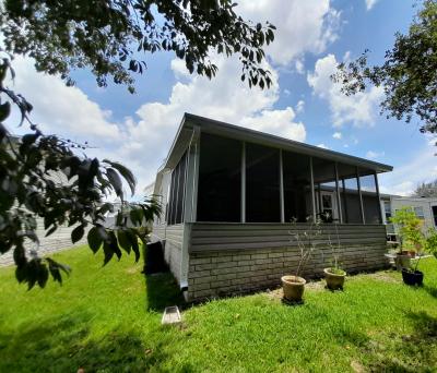 Photo 4 of 15 of home located at 3937 Southport Springs Pkwy Zephyrhills, FL 33541