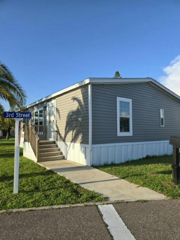 Photo 1 of 1 of home located at 93163 3rd Street Pinellas Park, FL 33782