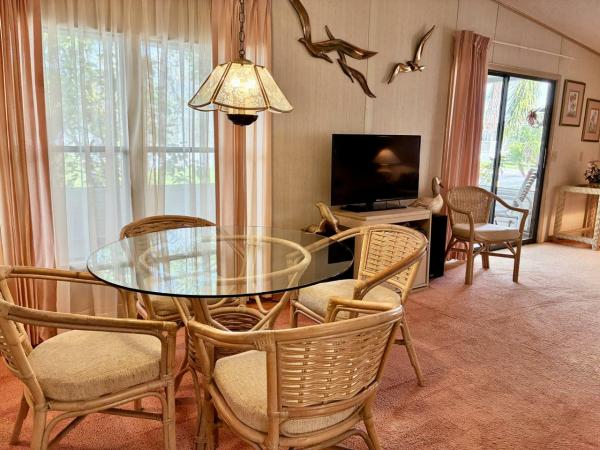 1989 BARR HS Manufactured Home