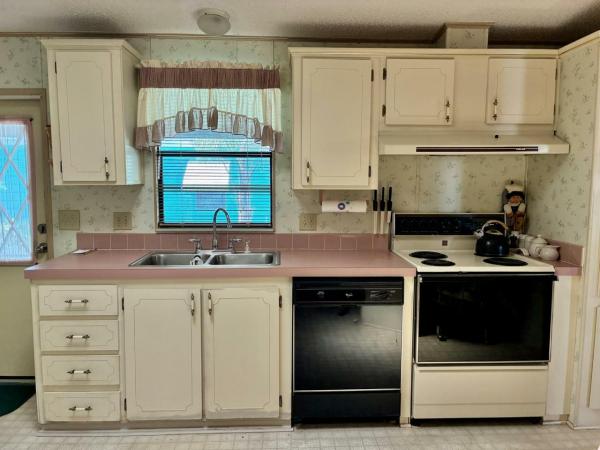 1989 BARR HS Manufactured Home