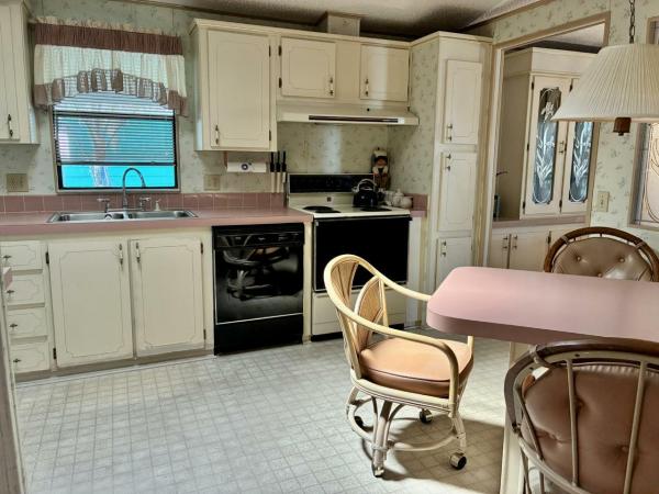 1989 BARR HS Manufactured Home