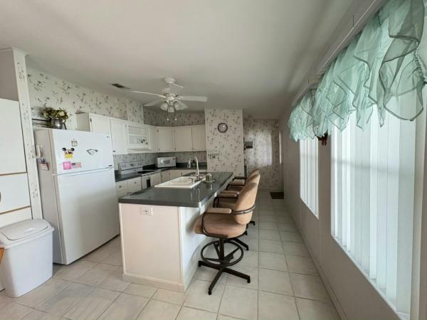 2000 Palm Harbor Manufactured Home
