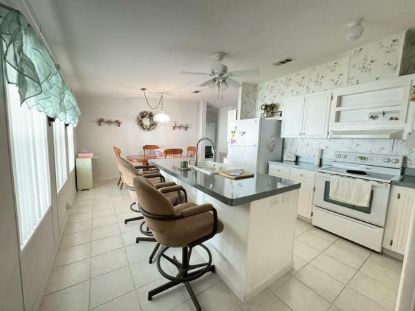 2000 Palm Harbor Manufactured Home