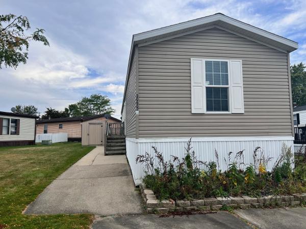 2015 Redman 1670215RA Mobile Home