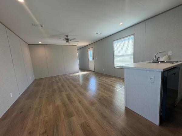 2026 Champion CHPR1676H32P01 Mobile Home