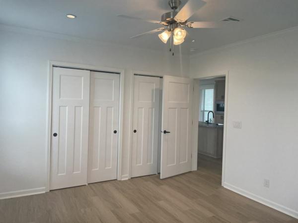 2025 Skyline - Ocala Bal Harbour w/ Den Mobile Home