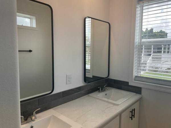2025 Skyline - Ocala Bal Harbour w/ Den Mobile Home