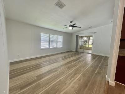 Photo 4 of 23 of home located at 3403 NW 64th Ct Coconut Creek, FL 33073