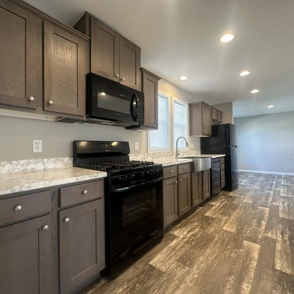 2022 Clayton 81RDH28563F Mobile Home