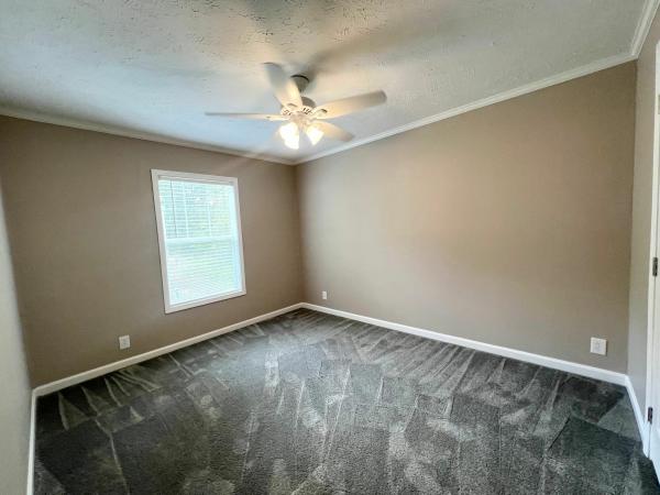 2021 Clayton Homes Inc Community Series Mobile Home