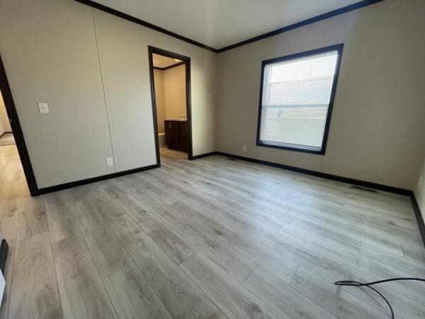 2023 Skyline - Sugar Creek Mobile Home