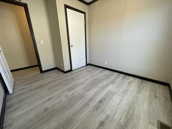 2023 Skyline - Sugar Creek Mobile Home