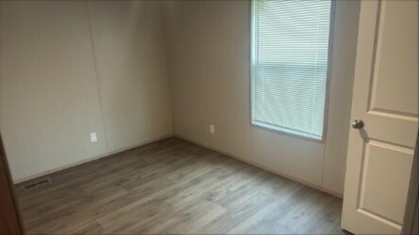 2025 76CEJ16663AH25  Home