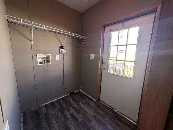 2006  Mobile Home For Sale