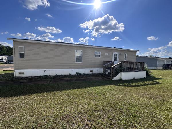 2006  Mobile Home For Sale