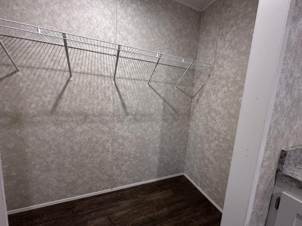 2022 1676374LDR  Home