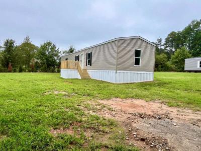 Photo 2 of 21 of home located at 133 Lamplighter Dr Greer, SC 29651