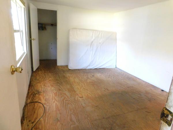 1980 TWIN Mobile Home For Sale