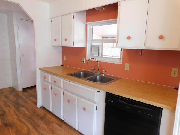 1980 TWIN Mobile Home For Sale