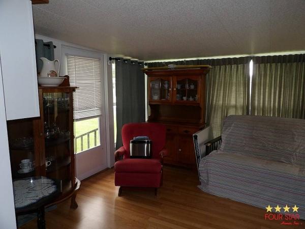 1975 fhln  Home