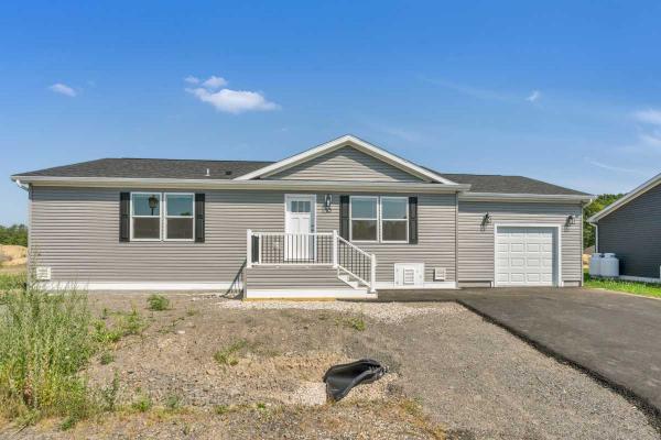 Photo 1 of 2 of home located at 10 Colony Way Kittery, ME 03904