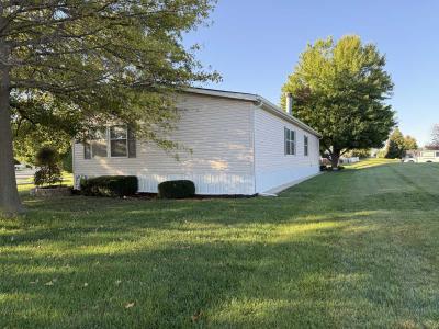 Photo 3 of 28 of home located at 1007 Woodlawn Dr Manteno, IL 60950