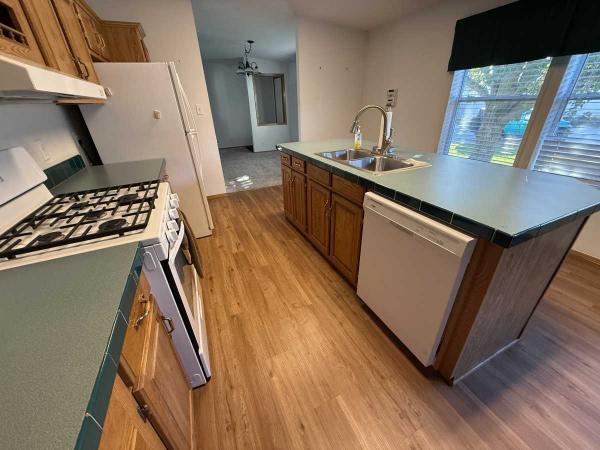 1996 Schult Bridgewood Manufactured Home