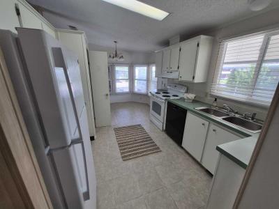 Photo 4 of 35 of home located at 7403 46th Ave N Saint Petersburg, FL 33709