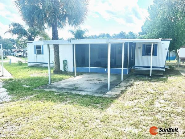 Photo 1 of 2 of home located at 32405 Beach Park Road, Lot 78 Leesburg, FL 34788