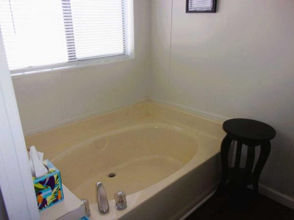 1986 Fleetwood SUNCREST Manufactured Home
