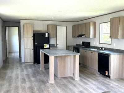 Photo 2 of 6 of home located at 441 Hawthorne Richmond, KY 40475