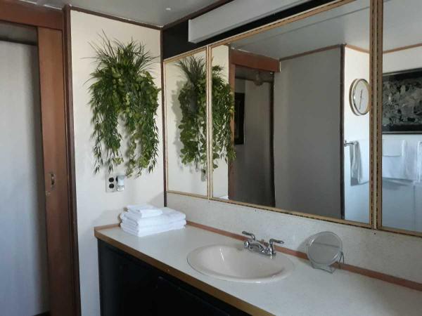 1982 Vemco Mobile Home