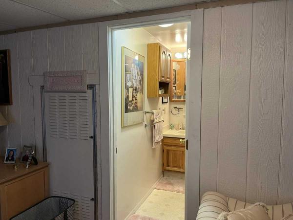 1984 Schult Manufactured Home