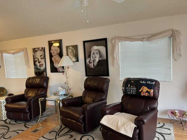 1984 Schult Manufactured Home