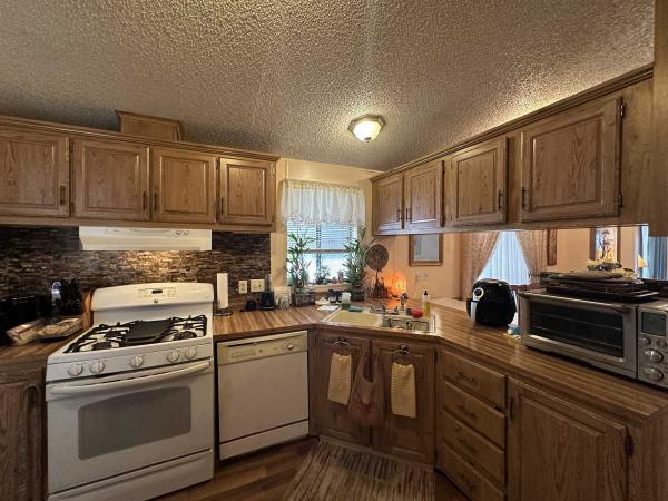 1989 Fleetwood Brookfield II Mobile Home