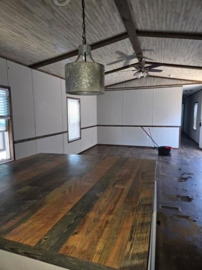 Photo 3 of 11 of home located at 14258 Airline Hwy Gonzales, LA 70737
