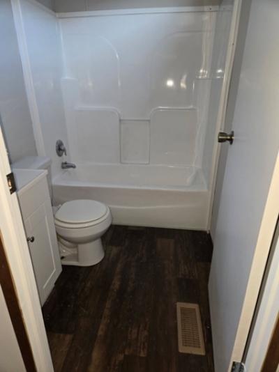 Photo 5 of 11 of home located at 14258 Airline Hwy Gonzales, LA 70737