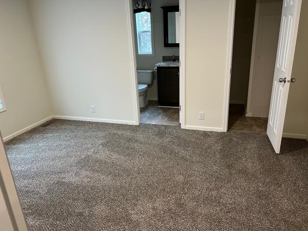 2019 Champion RA1670217 Mobile Home