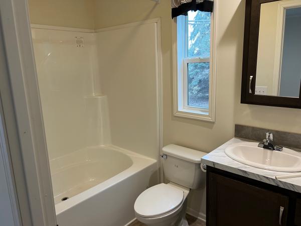 2019 Champion RA1670217 Mobile Home