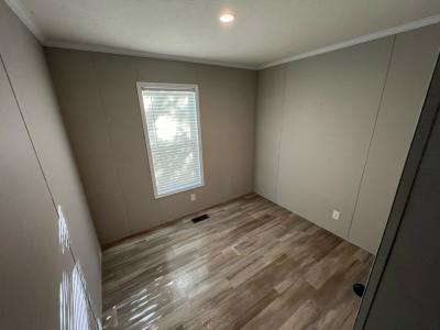 Photo 2 of 10 of home located at 315 Kingsbrook Newport, MI 48166