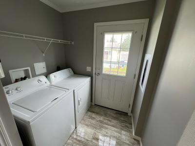 Photo 5 of 8 of home located at 7708 Kimberly Newport, MI 48166