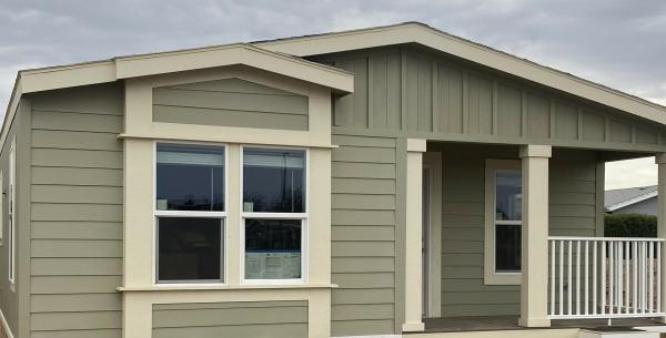 2025 Champion SRE2844PC Mobile Home