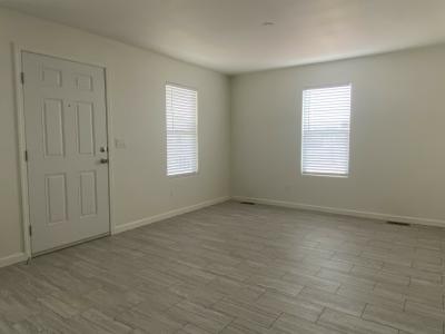 Photo 4 of 11 of home located at 1110 North Henness Rd 2225 Casa Grande, AZ 85122