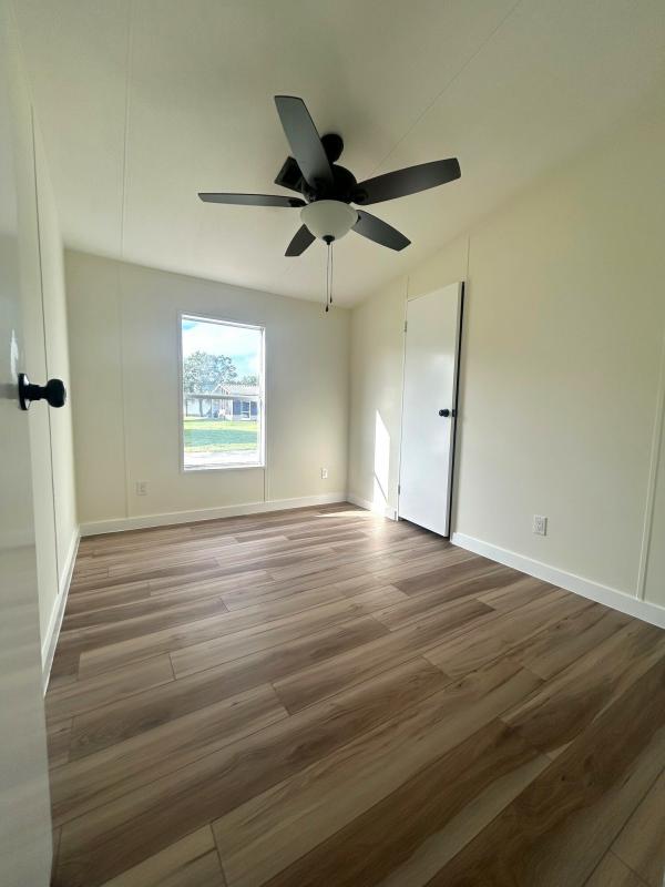 2001 SKYL ab Mobile Home