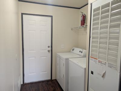 Photo 4 of 5 of home located at 118 Taylor Ct Davison, MI 48423