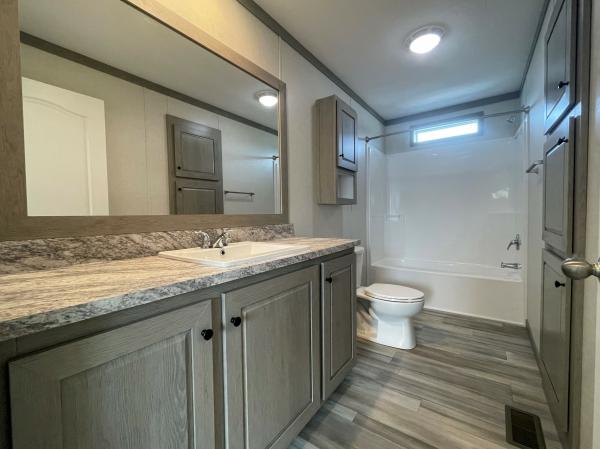 2023 Clayton 95PLH28563I Mobile Home