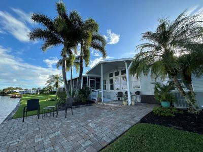 Photo 2 of 20 of home located at 2029 East Lakeview Drive Sebastian, FL 32958