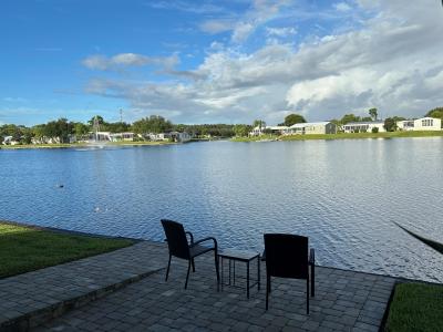 Photo 3 of 20 of home located at 2029 East Lakeview Drive Sebastian, FL 32958