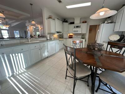 Photo 5 of 20 of home located at 2029 East Lakeview Drive Sebastian, FL 32958